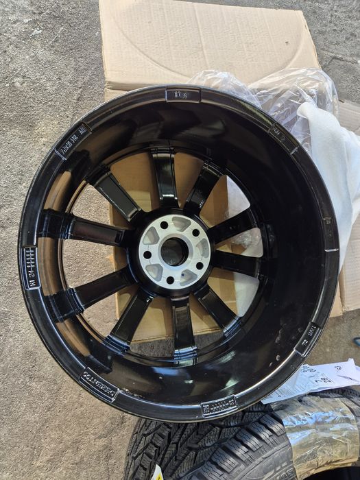 Продавам чисто нови оригинални джанти DEZENT 18 цола 5/112