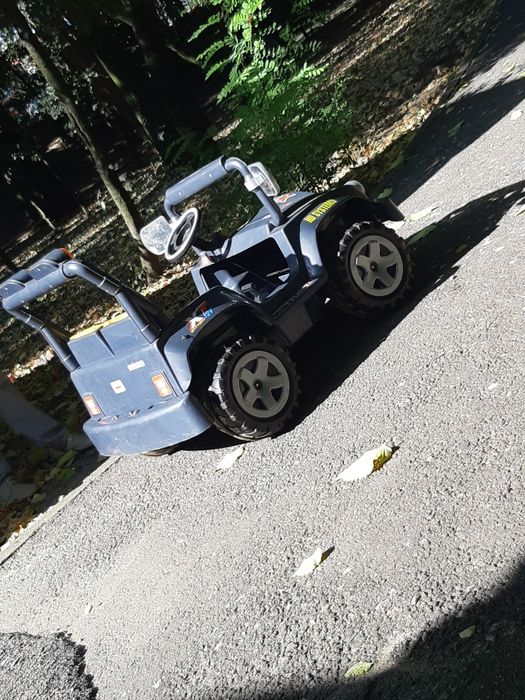 Vand mașinuță electrică adusa din italia doar 1 zi de functionare