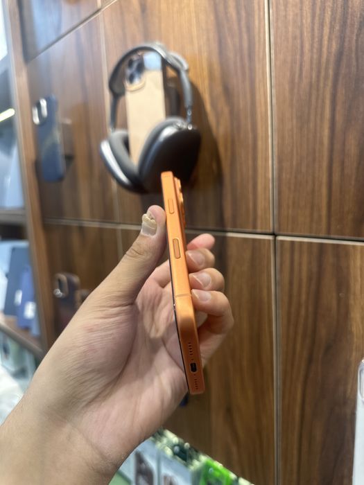 17 pro 256 gb 100% 1 Sikkil Naxt va Nasiya savdo