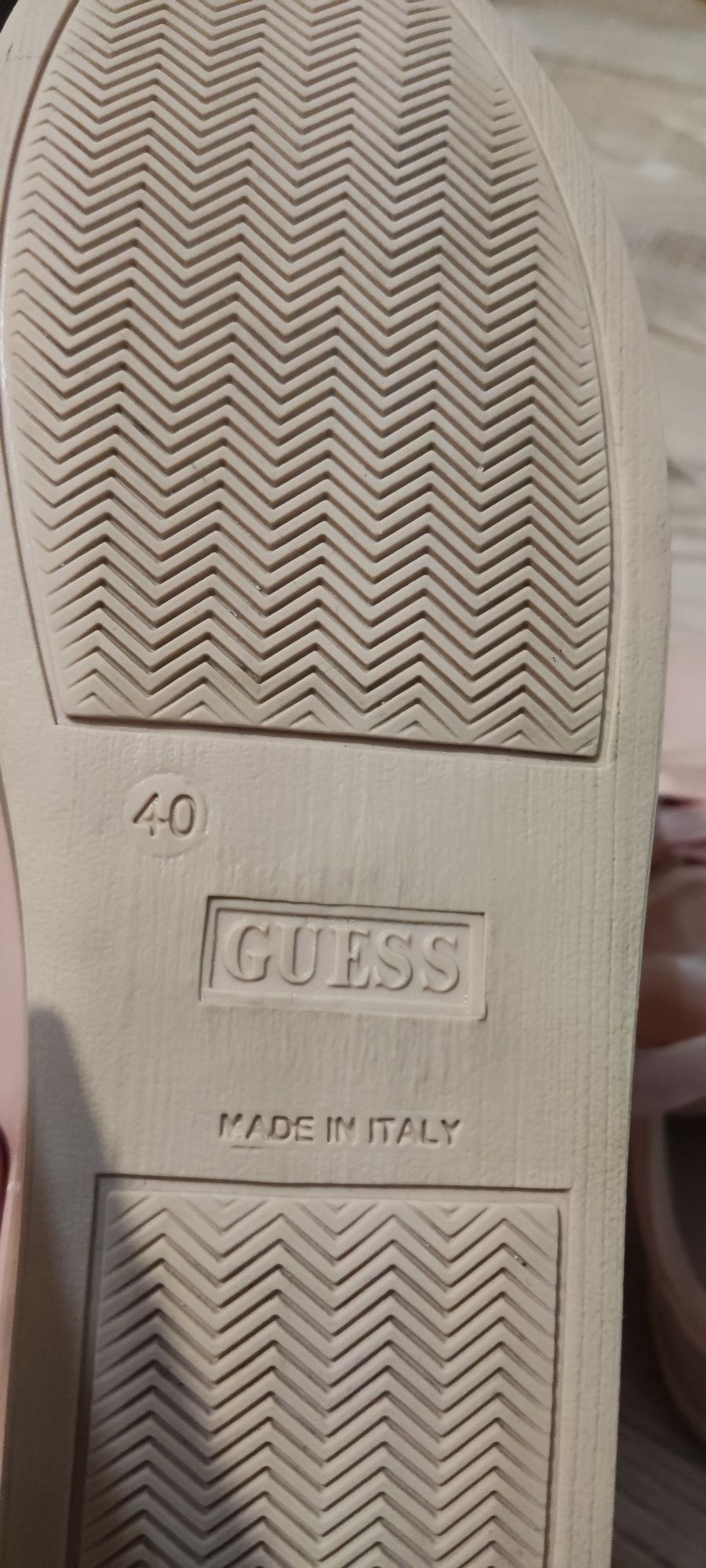 Дамски обувки GUESS