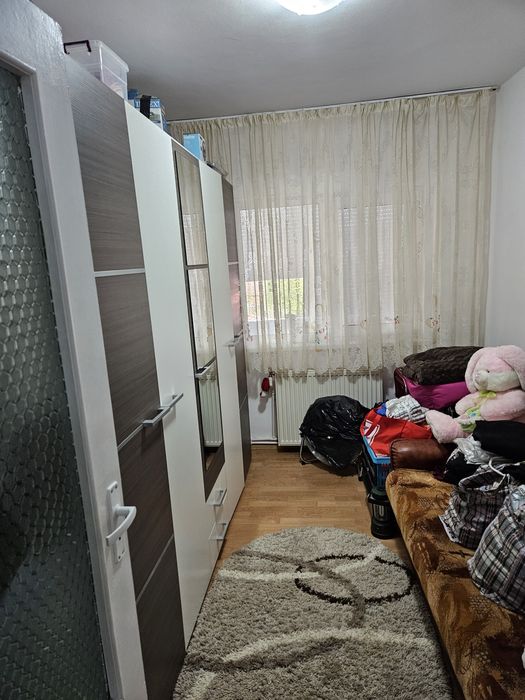 Vindem ap.4camere transformat în 3,micro 5, etaj3 ,73 m2 .