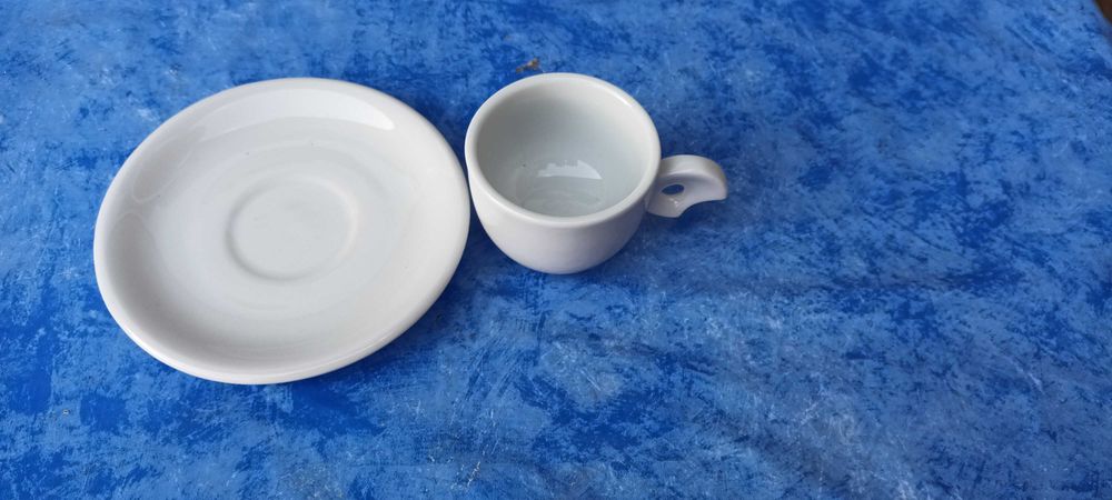 *ceasca cafea expresso + farfurie disponibil 1 set
