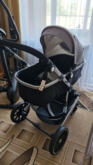 Продам коляску в отличном состоянии.