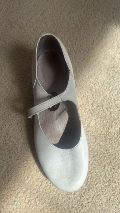 Продам туфли новые для танцев, детские