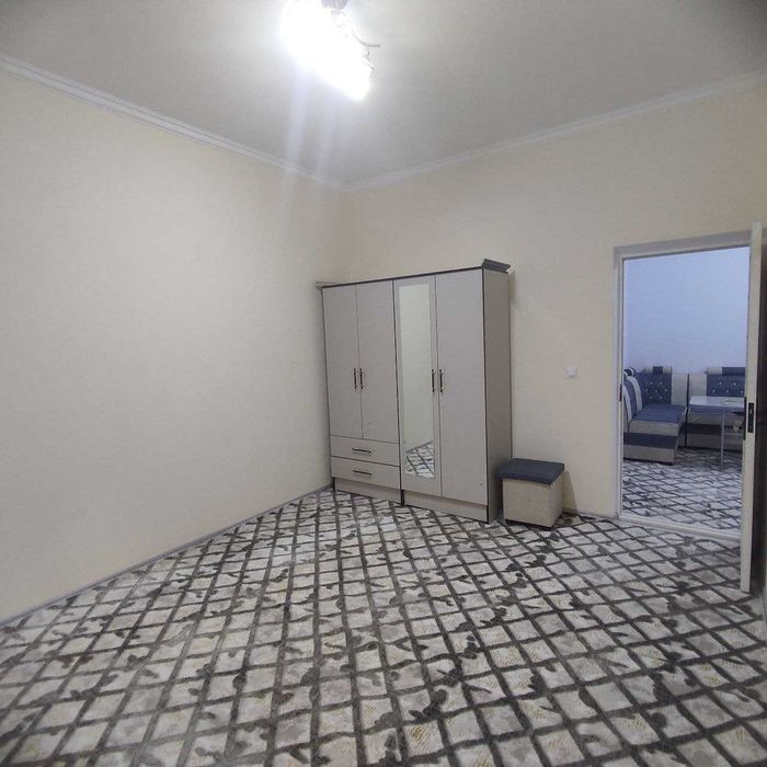 Фрунзе массивидаги уй сотилади