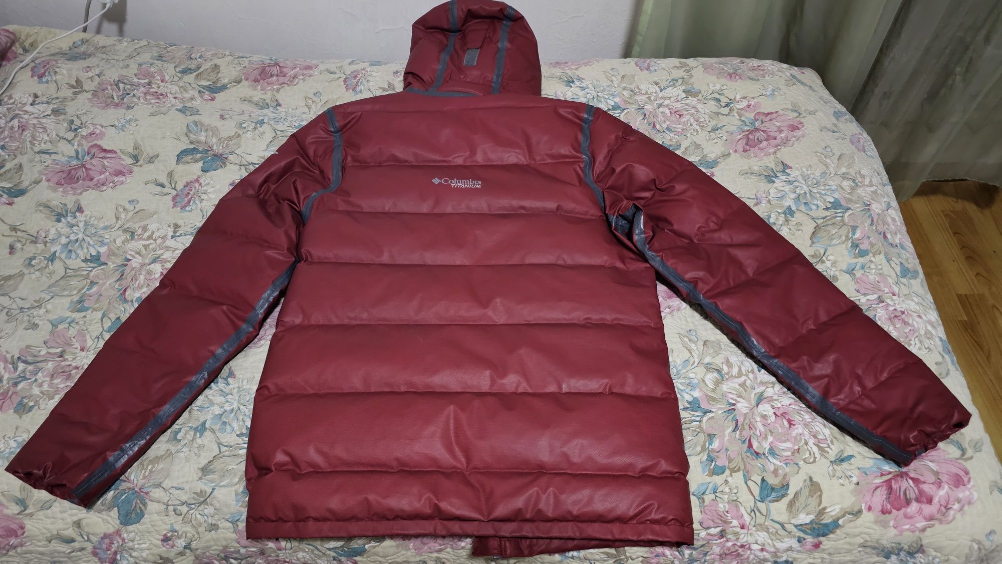 Куртка осенняя. Columbia titanium. 46 размер. C.