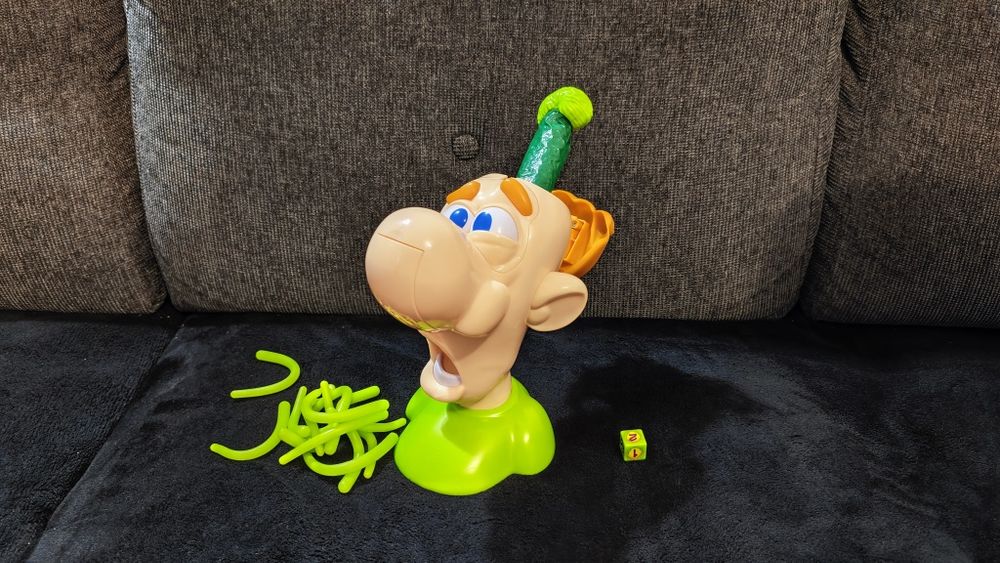 Jucarie Gooey Louie cu creier saritor si muci