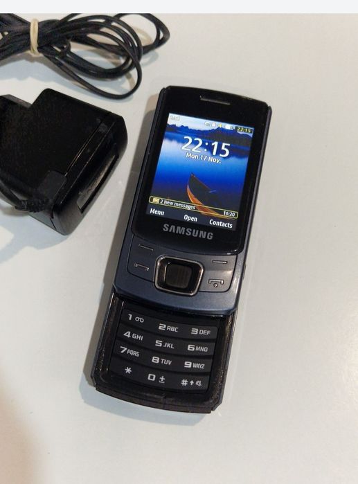 Telefon Samsung cu 2 procesoare GT- C6112