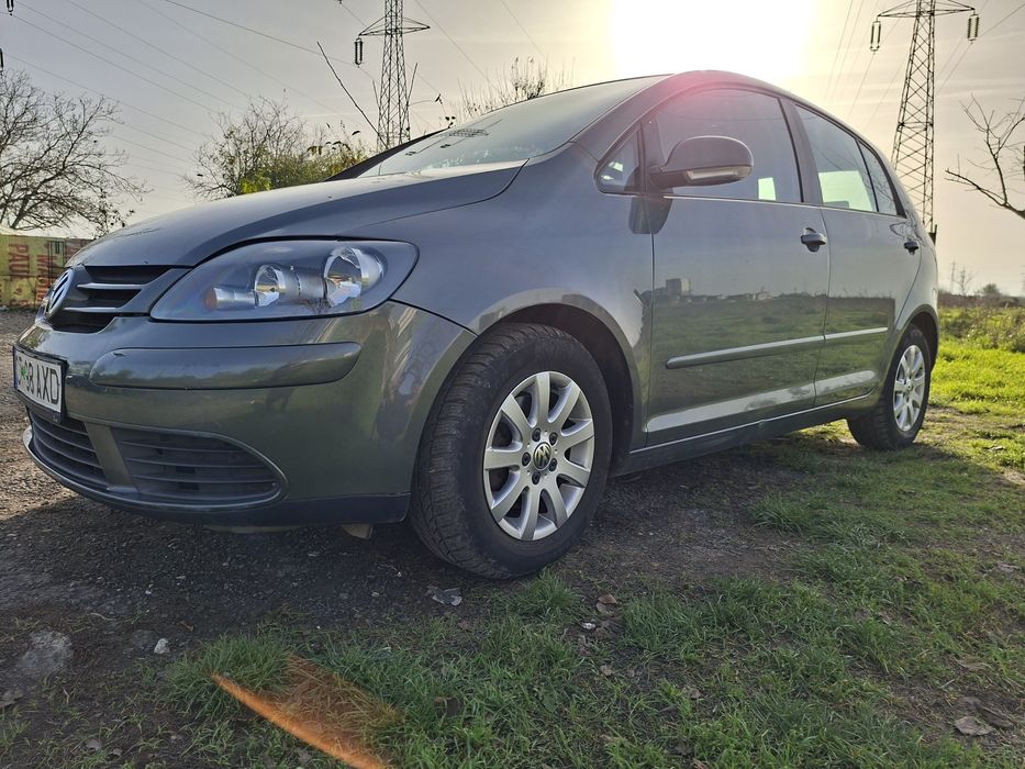 Vând Vw Golf 5 Plus 1.9 TDi
