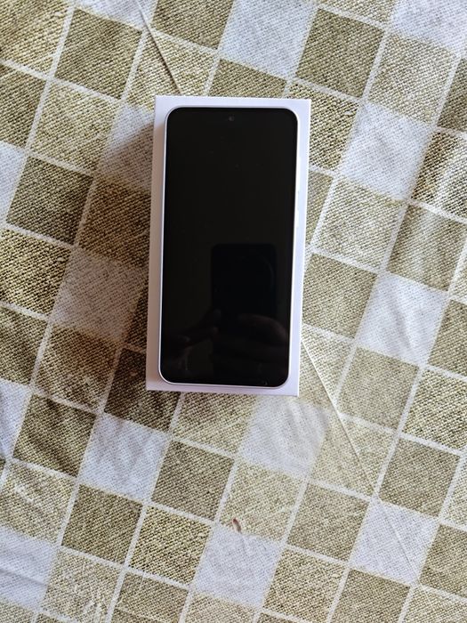 Продавам Samsung Galaxy A36