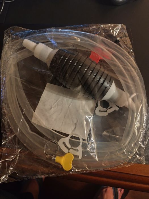 Ръчна помпа за прехвърляне на течности