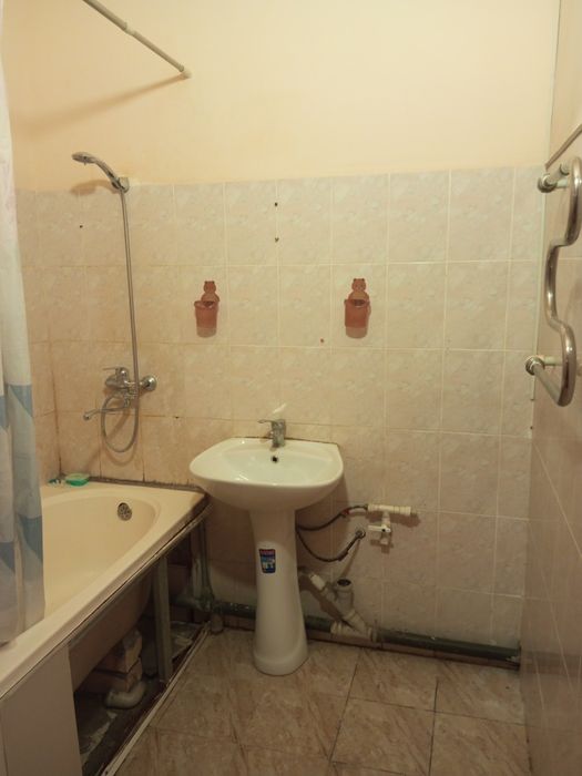 Продается 4комнатная квартира Обод макон