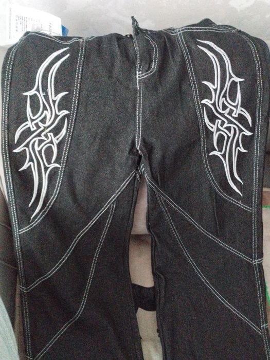 Продам джинсы новые