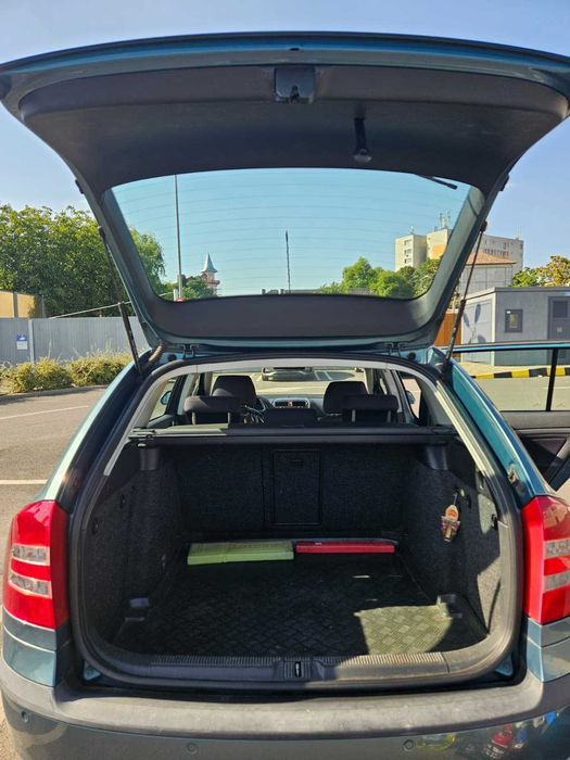 Vand Skoda Octavia II - Combi 1.6 FSI