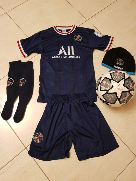 Роналдо Екип + Калци + Шапка + Топка ПРОФЕСИОНАЛ 115лв !!! НОВО!