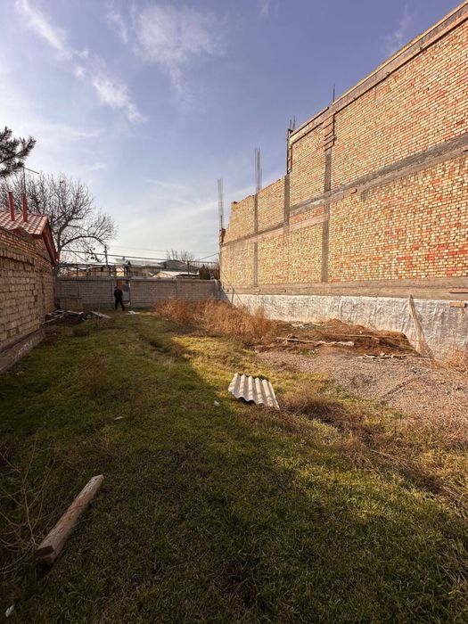 Участок продажа  Ориентир: Ул Шукура Бурханова 7.5 соток