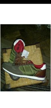 Vand pantofi sport produs de calitate,noi..mar.43