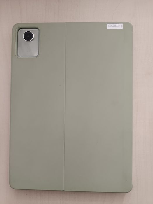 Vând tabletă Lenovo Tab M11