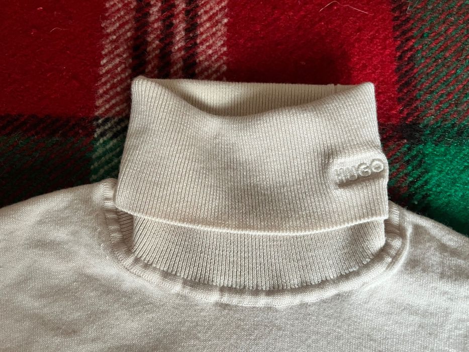 Мъжки голф Hugo, нов, 100% вълна