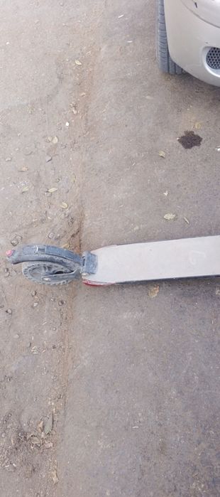 Elektron samokat sotiladi