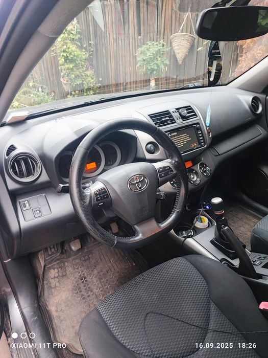 Toyota RAV4 2.2 D-4D 150CP 4x4 – întreținută exemplar, km certificați,