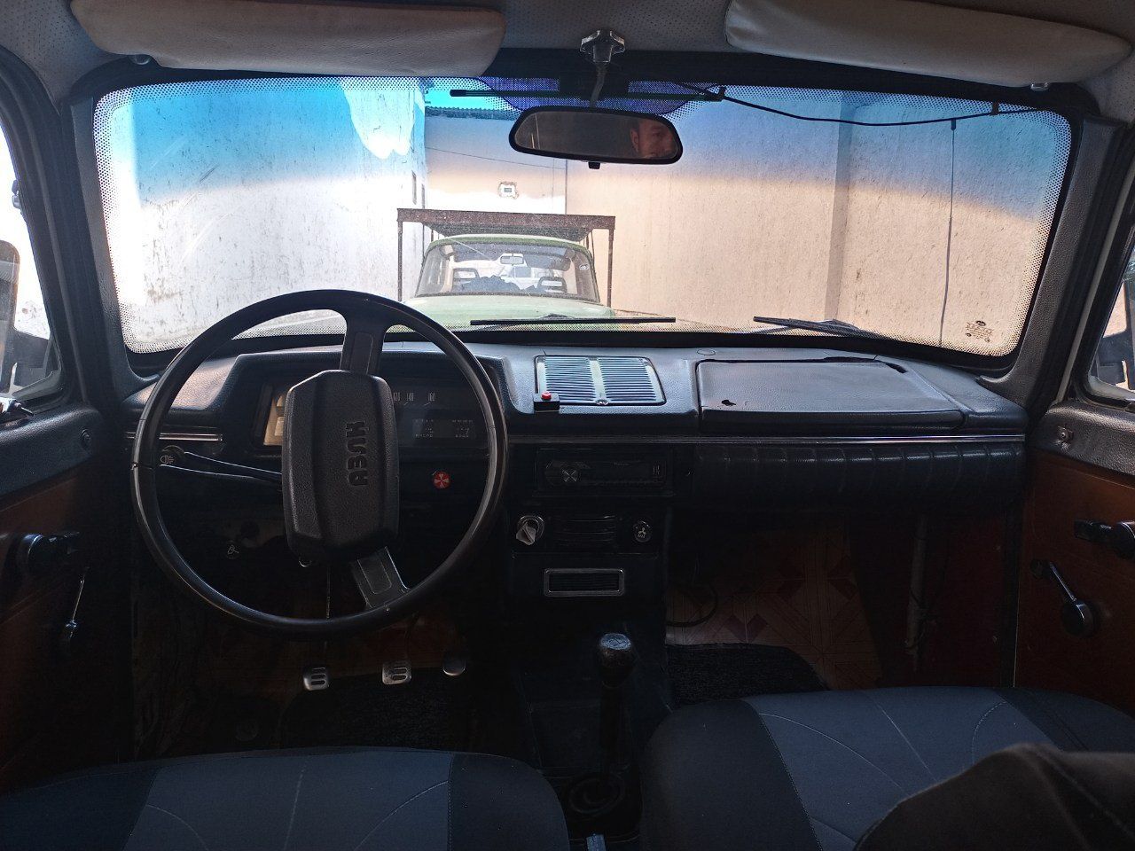 Moskvich 412 sotiladi