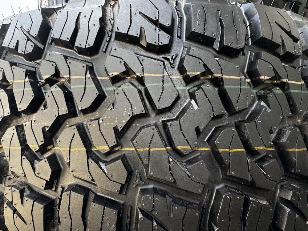 Zitto LT275/65R18 / Roadlander X/T