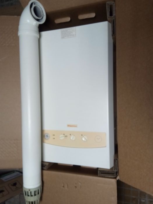 Centrală termică pe gaz IMMERGAS f.bună, silentioasă.