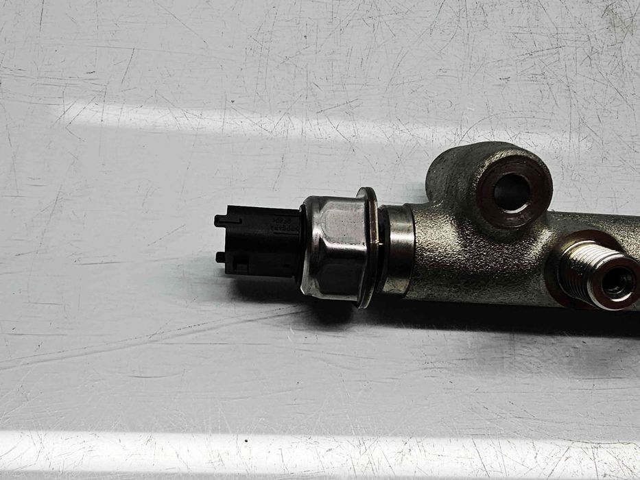 Rampa injectoare Opel Astra J [Fabr 2009-2015] 55570022 1.6 cdti B16DT