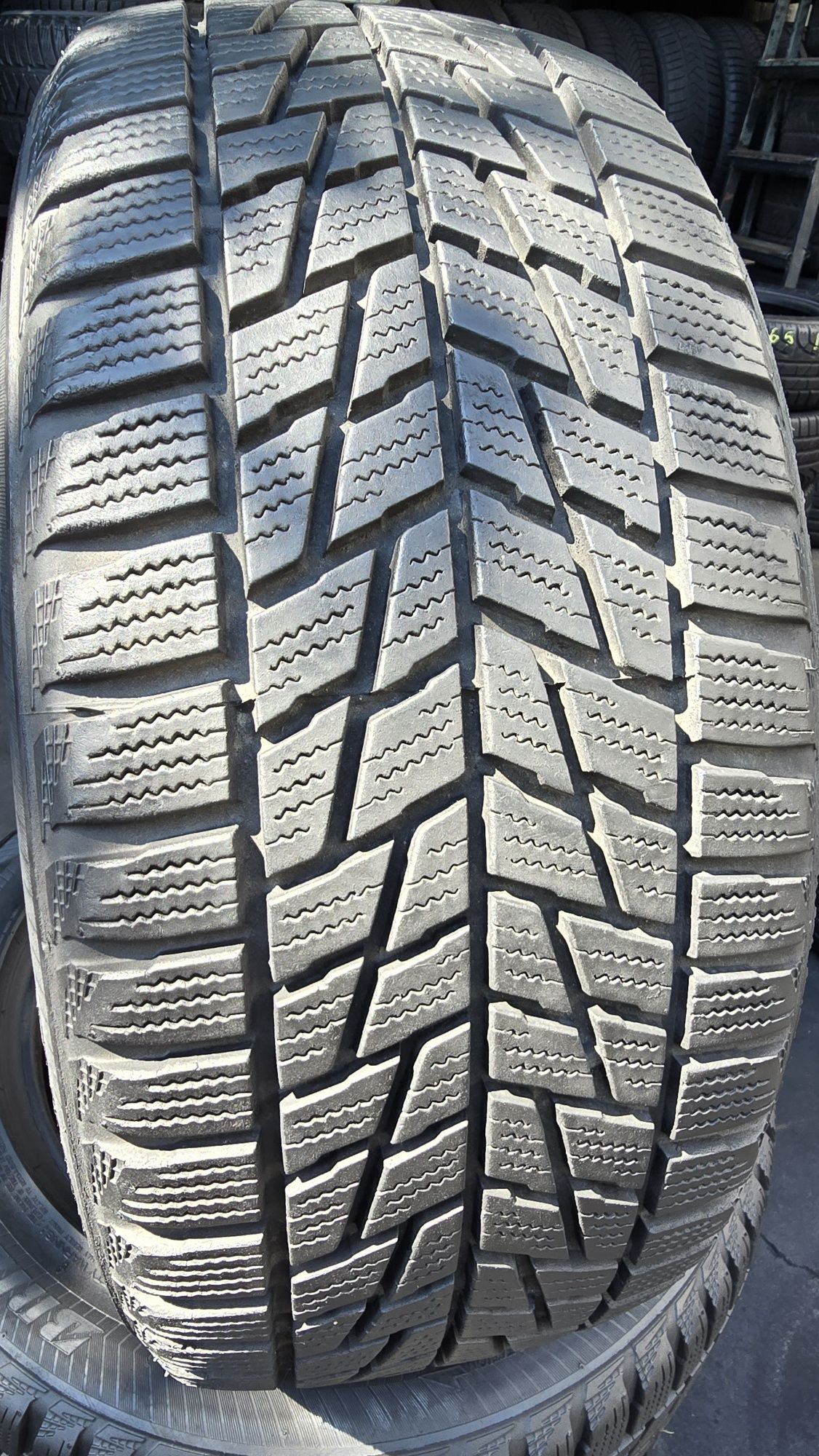 4 anvelope iarnă Bridgestone 235/50/17 -transport gratuit