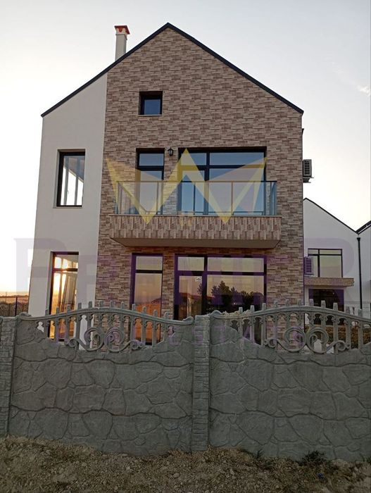 Къща в Кошарица