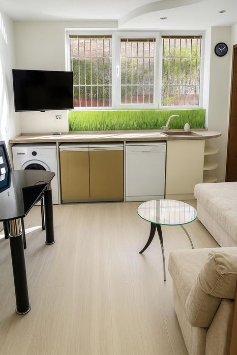 Дава се под наем Тристаен апартамент в Пловдив, Каменица 1 - 125 кв.м за 650 € - Снимка #1