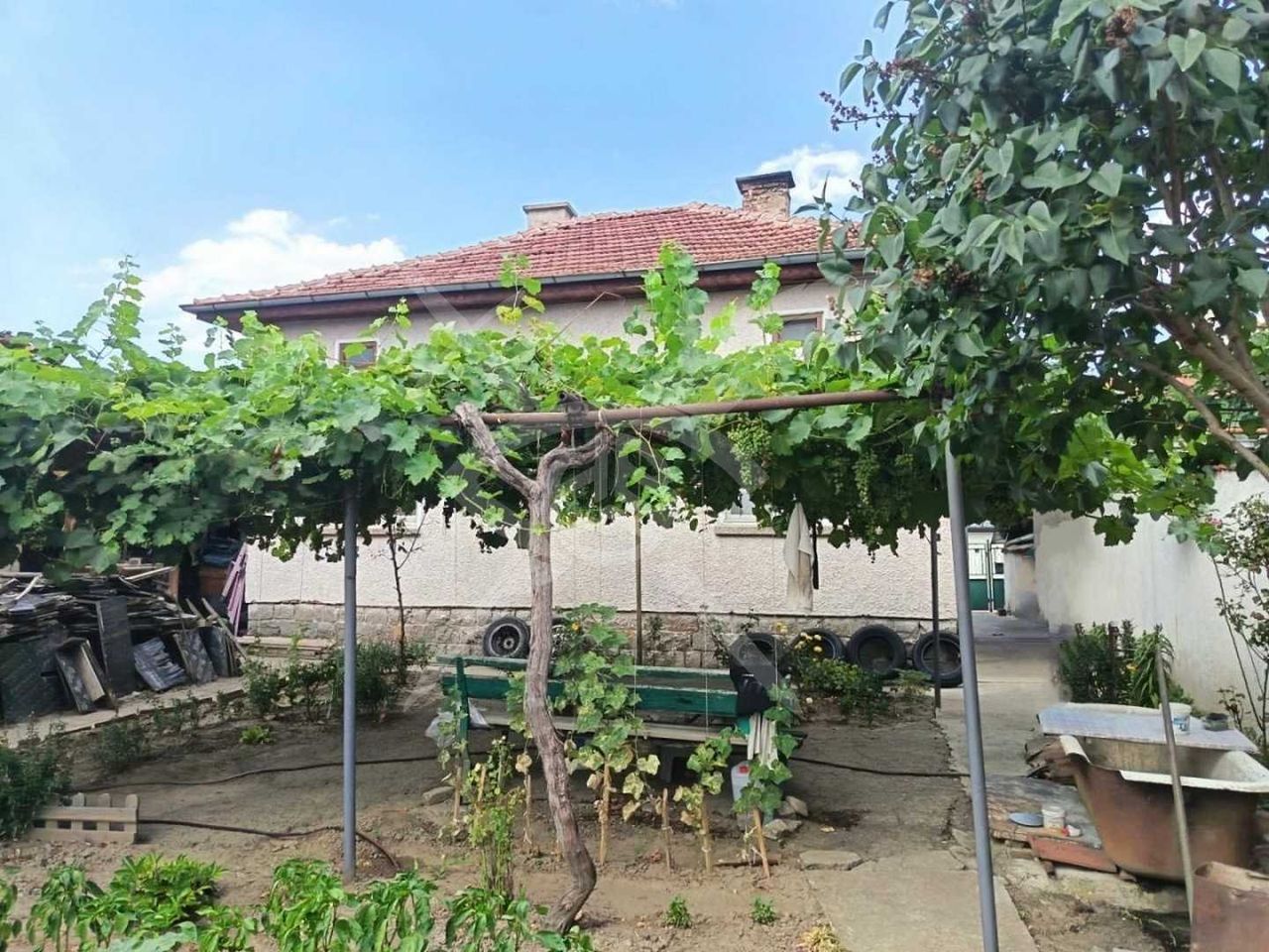 Продава се Къща в с. Кривина, Област София-град - 80 кв.м за 3325 €/кв.м - Снимка #3