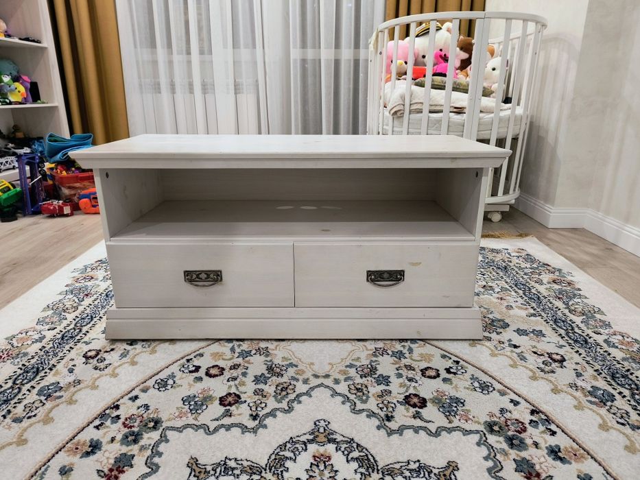 Тумба под ТВ экологически чистый массив сосны