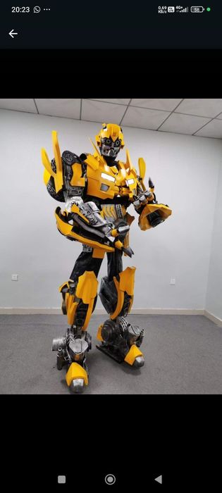 Трансформер робот Оптимус и Бамблби