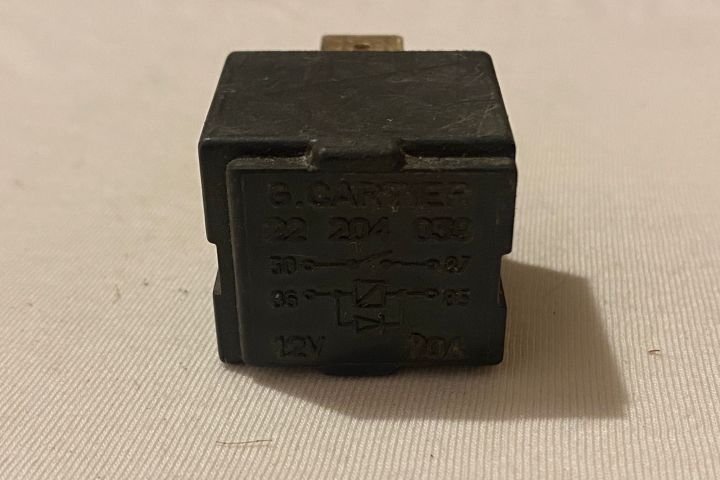 Releu 8200333352 Dacia Logan prima generatie