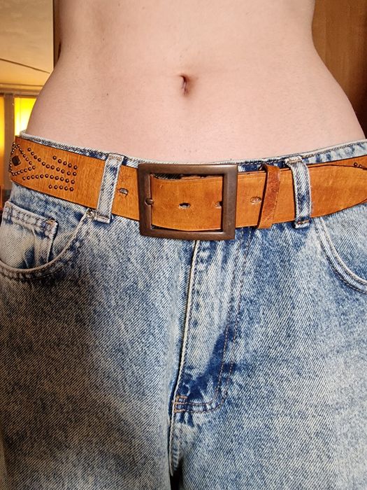 Кожен колан с капси