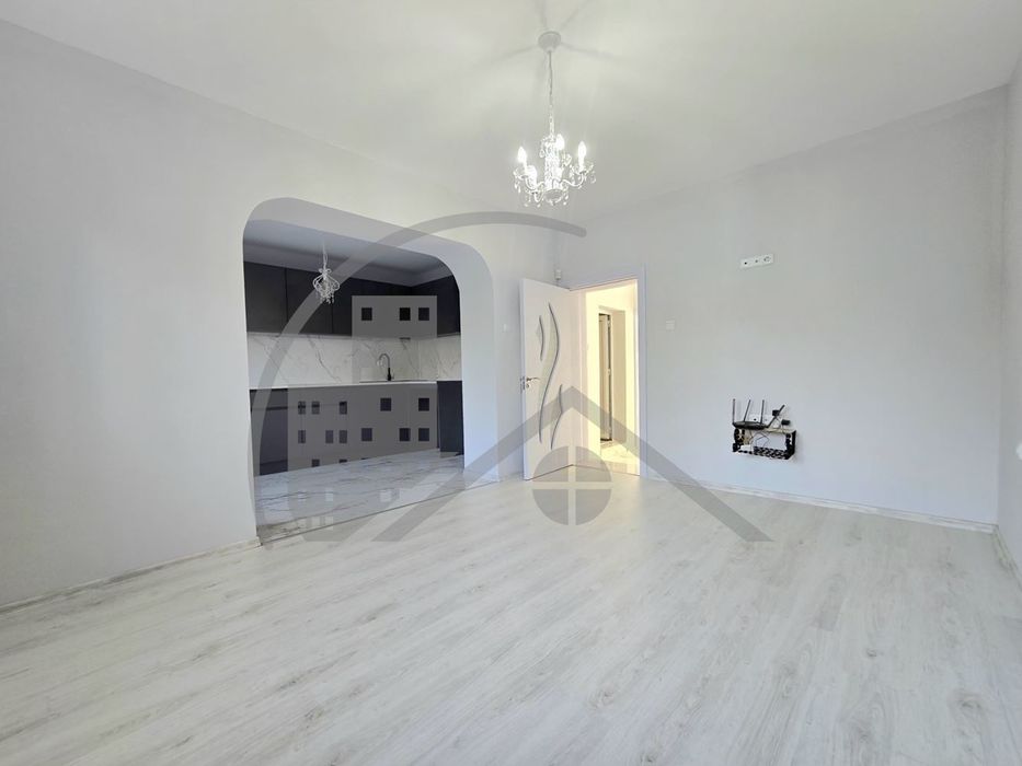 Продава се Етаж от къща в Добрич, Червената пръст - 100 кв.м за 1530 €/кв.м - Снимка #6