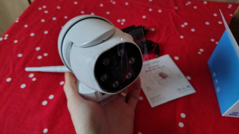 Camera de supraveghere WIFI Sricam™ SP030 Pro Full HD + card 32GB