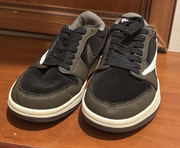 Nike коричневый 42 размер