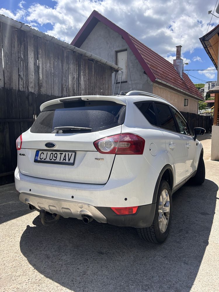 Vand Ford Kuga alb 4x4 offroad