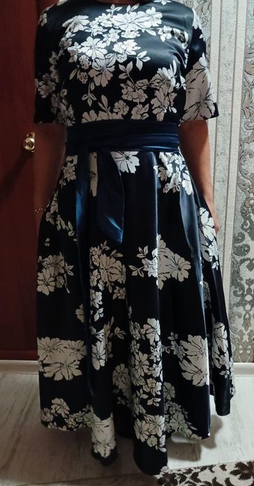 Продам платье в отлчином состоянии