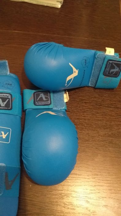 Продам недорого перчатки