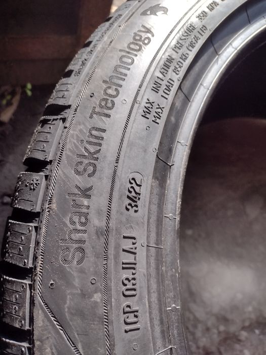 Нови 2бр.255/45/19 Uniroyal winter expert dot3522