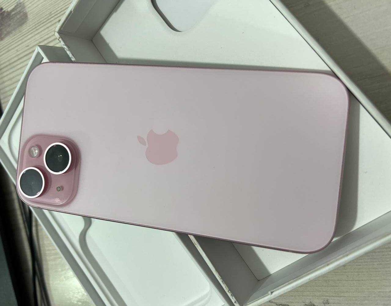 Смартфоны Apple 15  ул Рыскулова 28 Лот:580/530