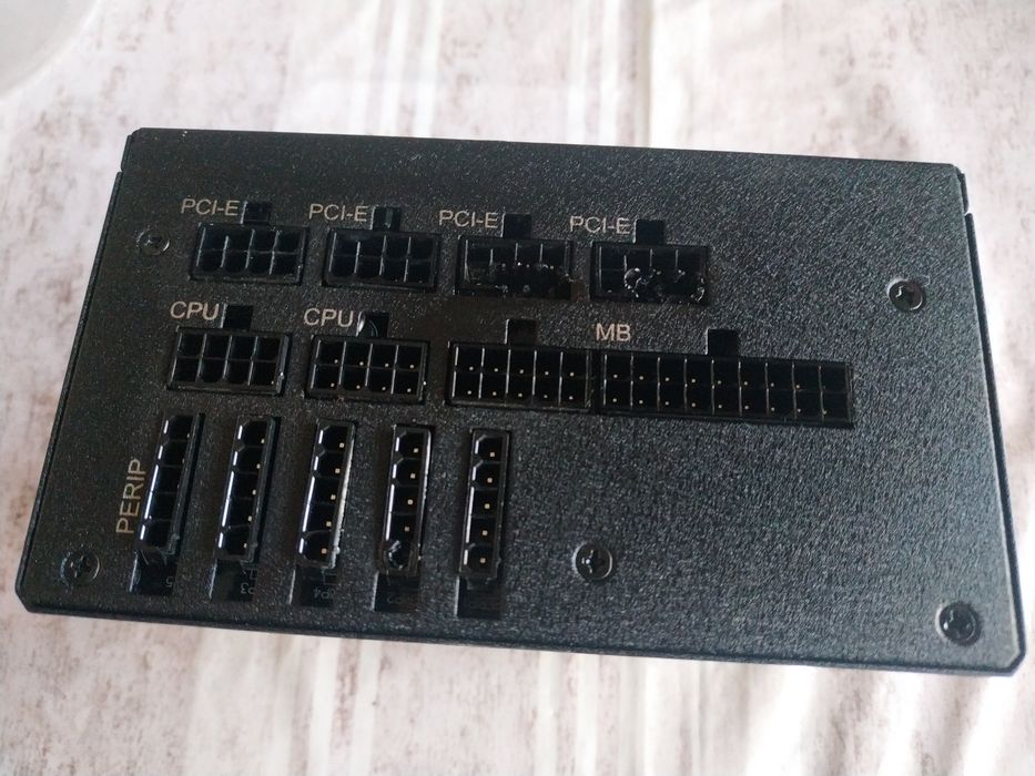 1200W захранване FSP Hydro PTM за части