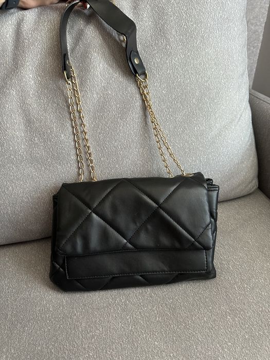 Черна кожена чанта