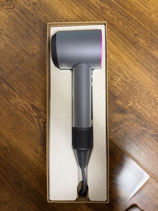 Dyson supersonic