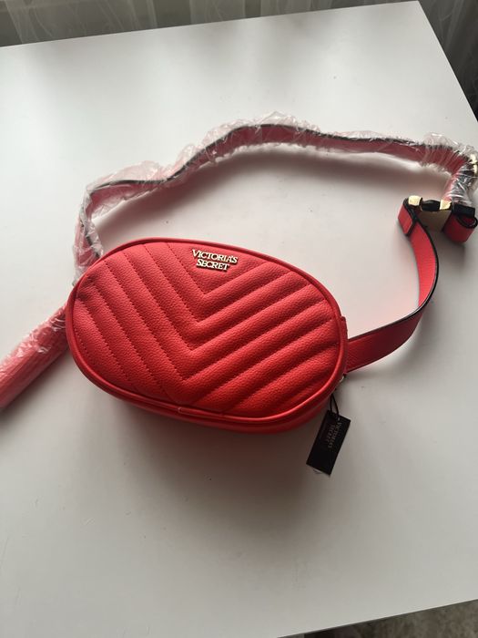 Borseta Victoria’s Secret noua
