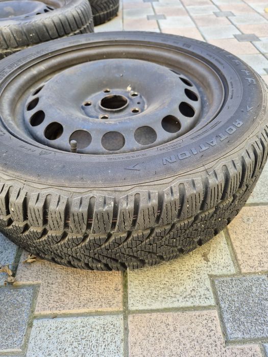 De vânzare: Jenti+anvelope iarna 215/55/16; pat supraetajat!